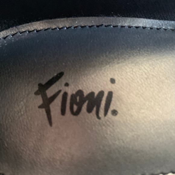 ⭐️BOGO⭐️ Women's Heels - size 7 1/2 - Picture 5 of 5